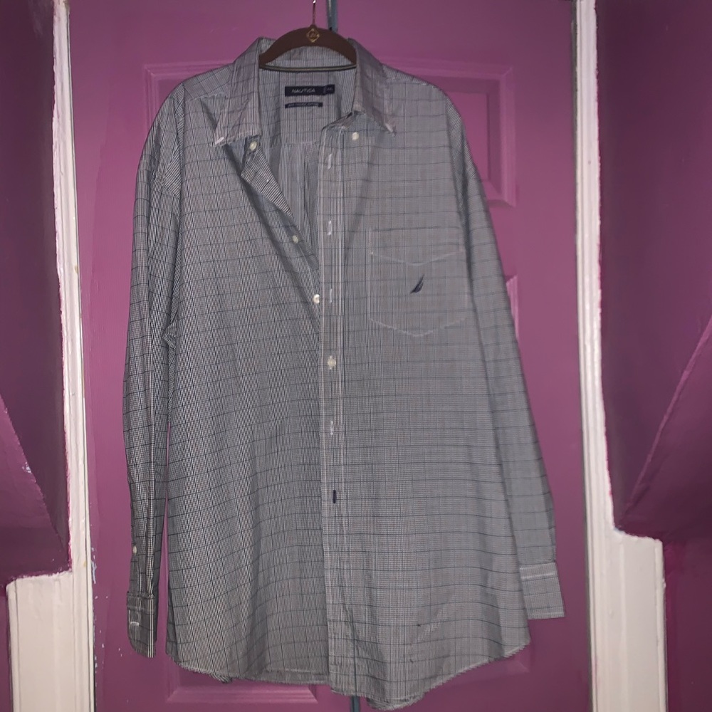 💚NWOT Nautica Button Down